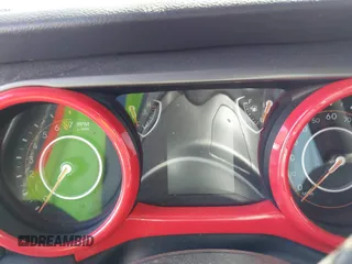 2022 Jeep Gladiator Willys Sport z VIN 1C6HJTAG0NL180848, wystawiony jako IAAI lot #41778129 z przebiegiem Nie podano mil oraz . Historia ofert i sprzedaży dostępna na DreamBid. Obrazek 16.