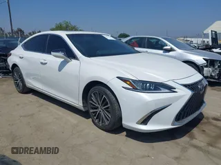 2022 Lexus ES 300h z VIN 58ADA1C19NU016212, wystawiony jako IAAI lot #39433058 z przebiegiem 33 595 mil mil oraz . Historia ofert i sprzedaży dostępna na DreamBid. Obrazek 1.
