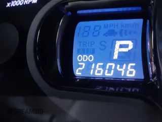 2014 Toyota Sienna XLE z VIN 5TDYK3DC6ES492167, wystawiony jako IAAI lot #41257193 z przebiegiem 216 046 mil mil oraz . Historia ofert i sprzedaży dostępna na DreamBid. Obrazek 15.
