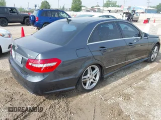 2011 Mercedes-Benz E 550 Luxury with VIN WDDHF9AB9BA442980, listed as a IAAI auction lot 42439893 with 129,058 mi miles and . Bid and sale history available at DreamBid. Image 4.