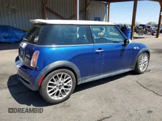 2004 MINI Hardtop S z VIN WMWRE33414TD80513, wystawiony jako Copart lot #55528355 z przebiegiem 142 455 mil mil oraz Szkoda całkowita • Salvage title. Historia ofert i sprzedaży dostępna na DreamBid. Obrazek 3.