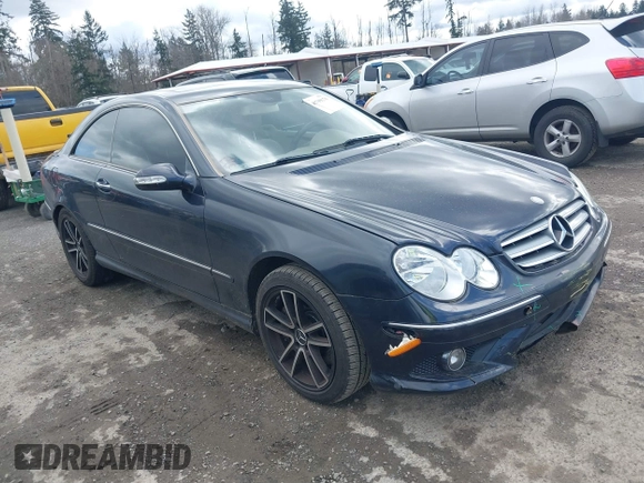 2009 Mercedes-Benz CLK 350 z VIN WDBTJ56HX9F267109, wystawiony jako IAAI lot #41799170 z przebiegiem 111 892 mil mil oraz . Historia ofert i sprzedaży dostępna na DreamBid. Obrazek 1.