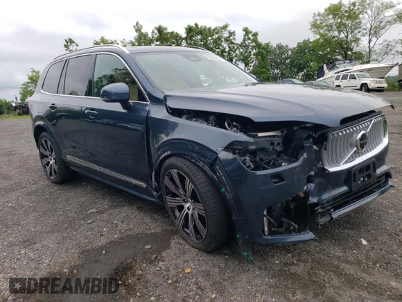 2025 Volvo XC90 Ultra with VIN YV4H60PFXS1305589, listed as a Copart auction lot 59093425 with 7,326 mi miles and Salvage title. Bid and sale history available at DreamBid. Image 4.