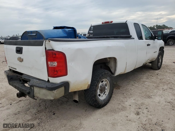 2008 Chevrolet Silverado 2500HD Work Truck with VIN 1GCHC29K38E142836, listed as a Copart auction lot 69026254 with 263,834 mi miles and Salvage Title. Bid and sale history available at carsss.com. Image 3.