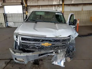 2013 Chevrolet Silverado 3500HD LT with VIN 1GC4K0C82DF236682, listed as a Copart auction lot 44564275 with 71,945 mi miles and Salvage Title. Bid and sale history available at carsss.com. Image 5.
