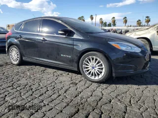 2014 Ford Focus Electric z VIN 1FADP3R46EL311822, wystawiony jako Copart lot #87134034 z przebiegiem 67 235 mil mil oraz Czysty tytuł • Clean title. Historia ofert i sprzedaży dostępna na DreamBid. Obrazek 4.