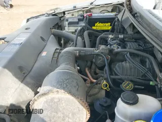2005 Ford F-150 XL с VIN 1FTRF12215NB55550, выставлен на аукционе IAAI как лот 43216106 с пробегом 212 725 миль миль и . История ставок и продаж доступна на DreamBid. Изображение 12.