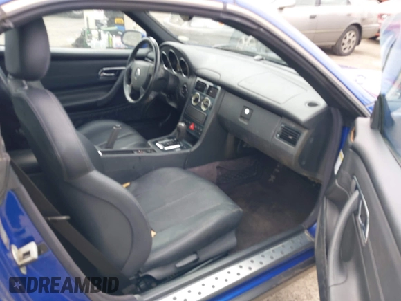 2000 Mercedes-Benz SLK 230 Kompressor with VIN WDBKK47F4YF147997, listed as a IAAI auction lot 41893379 with 72,492 mi miles and . Bid and sale history available at DreamBid. Image 5.