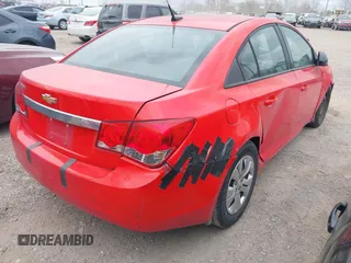 2014 Chevrolet Cruze LS z VIN 1G1PA5SG2E7151755, wystawiony jako IAAI lot #42043027 z przebiegiem 194 071 mil mil oraz . Historia ofert i sprzedaży dostępna na DreamBid. Obrazek 4.