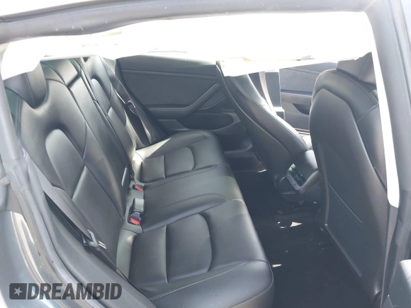 2020 Tesla Model 3 Standard Range Plus z VIN 5YJ3E1EA6LF703159, wystawiony jako IAAI lot #42099718 z przebiegiem 30 175 mil mil oraz . Historia ofert i sprzedaży dostępna na DreamBid. Obrazek 8.