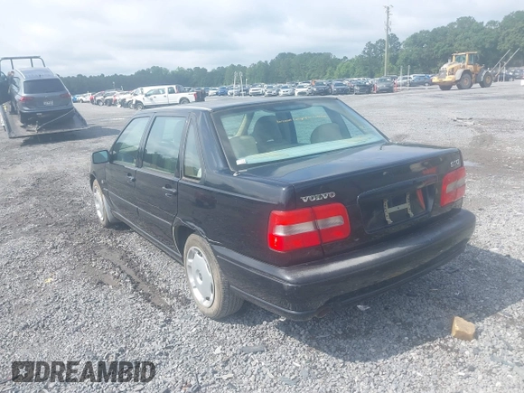 1999 Volvo S70 с VIN YV1LS55A8X2613644, выставлен на аукционе IAAI как лот 42435557 с пробегом 274 781 миль миль и . История ставок и продаж доступна на DreamBid. Изображение 3.