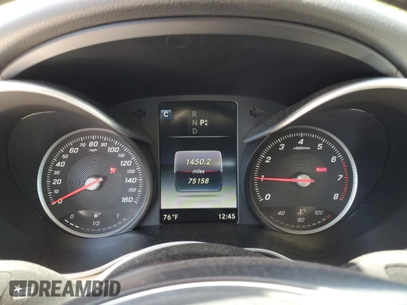 2017 Mercedes-Benz C 300 z VIN 55SWF4KBXHU205481, wystawiony jako Copart lot #57291005 z przebiegiem 75 158 mil mil oraz Szkoda całkowita • Salvage title. Historia ofert i sprzedaży dostępna na DreamBid. Obrazek 9.