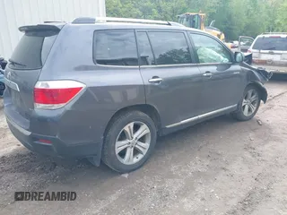 2013 Toyota Highlander Limited z VIN 5TDDK3EH0DS221967, wystawiony jako IAAI lot #42306472 z przebiegiem 198 316 mil mil oraz . Historia ofert i sprzedaży dostępna na DreamBid. Obrazek 4.