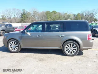 2014 Ford Flex Limited with VIN 2FMGK5D85EBD00687, listed as a IAAI auction lot 41715925 with 211,280 mi miles. Bid and sale history available at carsss.com. Image 14.