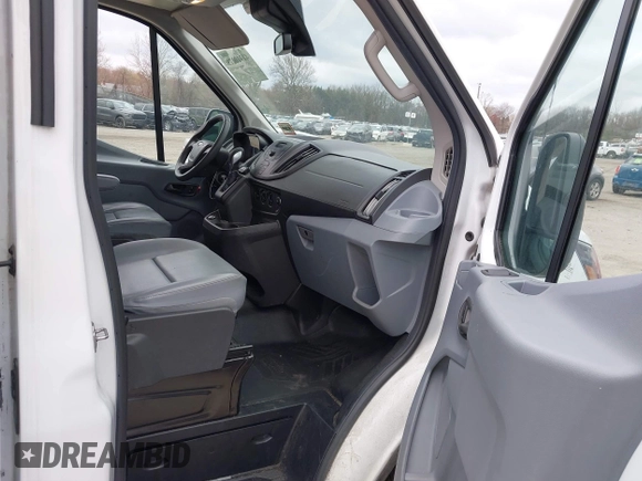 2019 Ford Transit with VIN 1FTYR2CM4KKA63287, listed as a IAAI auction lot 41910079 with 95,472 mi miles. Bid and sale history available at carsss.com. Image 5.