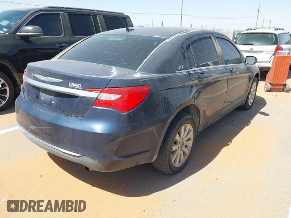 2014 Chrysler 200 Touring with VIN 1C3CCBBB5EN192660, listed as a IAAI auction lot 42137549 with 152,047 mi miles. Bid and sale history available at carsss.com. Image 4.