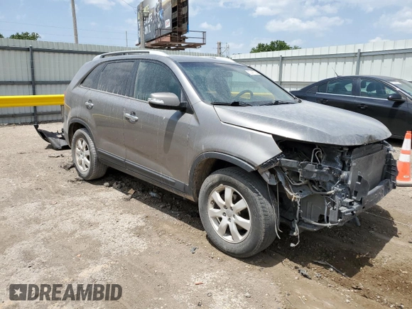 2013 Kia Sorento LX with VIN 5XYKT4A28DG402355, listed as a Copart auction lot 57441725 with 146,404 mi miles and Salvage title. Bid and sale history available at DreamBid. Image 4.