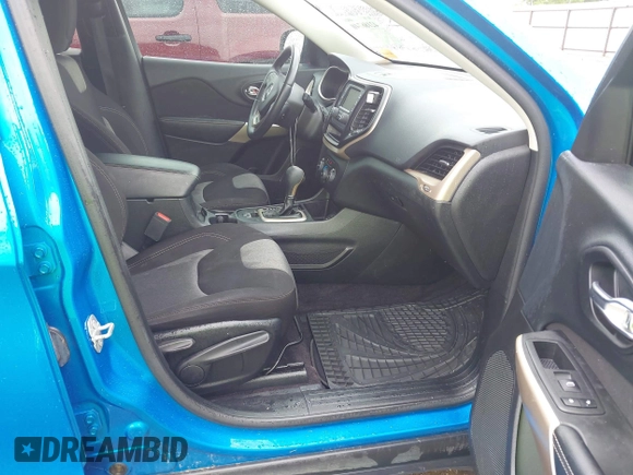 2018 Jeep Cherokee Latitude Tech Connect с VIN 1C4PJLCBXJD595296, выставлен на аукционе IAAI как лот 42186740 с пробегом 100 743 миль миль и . История ставок и продаж доступна на DreamBid. Изображение 5.