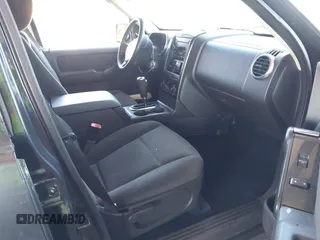 2010 Ford Explorer XLT with VIN 1FMEU6DE5AUA13383, listed as a IAAI auction lot 41841949 with 162,239 mi miles. Bid and sale history available at carsss.com. Image 5.