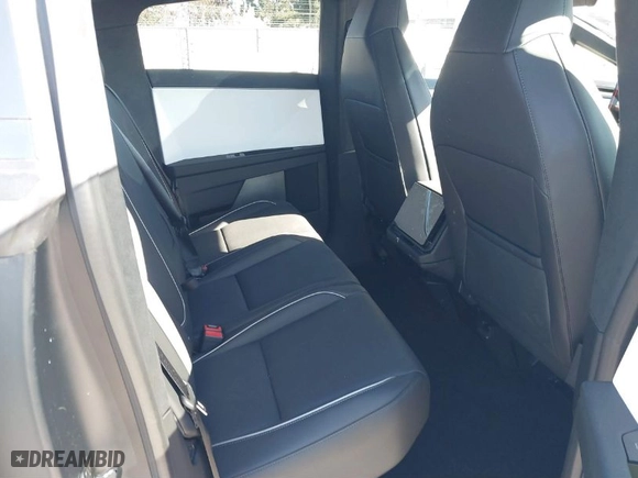 2024 Tesla Cybertruck with VIN 7G2CEHED8RA041753, listed as a IAAI auction lot 41323617 with 386 mi miles. Bid and sale history available at carsss.com. Image 8.