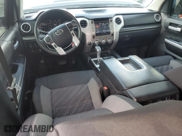 2018 Toyota Tundra SR5 z VIN 5TFDW5F11JX734412, wystawiony jako Copart lot #54765305 z przebiegiem 135 009 mil mil oraz Szkoda całkowita • Salvage title. Historia ofert i sprzedaży dostępna na DreamBid. Obrazek 8.