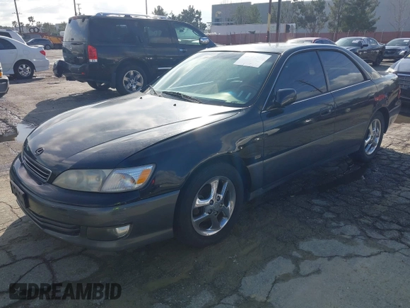 2001 Lexus ES with VIN JT8BF28GX10317370, listed as a IAAI auction lot 41512950 with 221,206 mi miles. Bid and sale history available at carsss.com. Image 2.