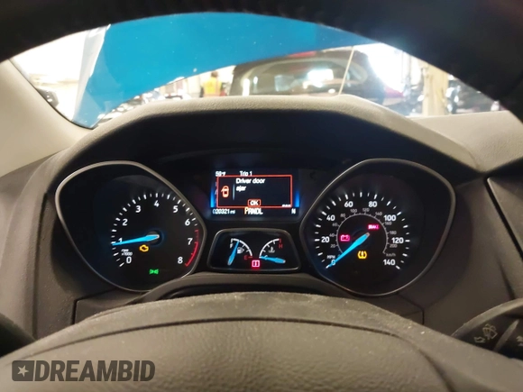 2015 Ford Focus SE with VIN 1FADP3F25FL342077, listed as a IAAI auction lot 41917089 with 20,321 mi miles. Bid and sale history available at carsss.com. Image 7.