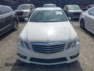 2011 Mercedes-Benz E-Class E 350 Luxury with VIN WDDHF5GB9BA270210, listed as a IAAI auction lot 41527438 with 147,692 mi miles. Bid and sale history available at carsss.com. Image 12.