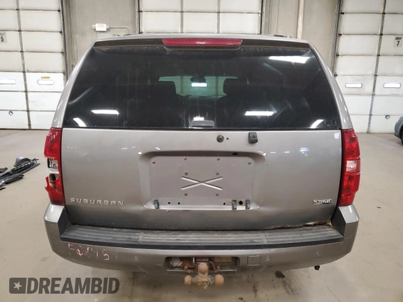 2008 Chevrolet Suburban LTZ with VIN 3GNFK16328G185646, listed as a Copart auction lot 52357175 with 294,862 mi miles and Clean Title. Bid and sale history available at carsss.com. Image 6.