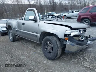 2002 Chevrolet Silverado 1500 LT with VIN 2GCEK19TX21246676, listed as a IAAI auction lot 38623300 with Not Provided miles. Bid and sale history available at carsss.com. Image 1.