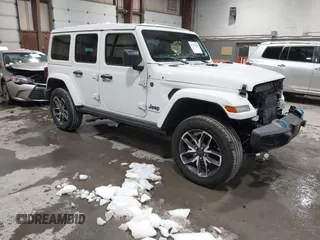 2024 Jeep Wrangler Willys z VIN 1C4RJXN67RW152572, wystawiony jako IAAI lot #41547360 z przebiegiem 8 132 mil mil oraz . Historia ofert i sprzedaży dostępna na DreamBid. Obrazek 1.