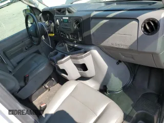 2009 Ford Econoline Cargo z VIN 1FTNS24W09DA17459, wystawiony jako Copart lot #56044445 z przebiegiem 177 697 mil mil oraz Tytuł czysty. Historia ofert i sprzedaży dostępna na DreamBid. Obrazek 8.