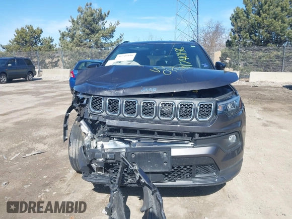 2023 Jeep Compass Latitude Lux с VIN 3C4NJDFN5PT546738, выставлен на аукционе IAAI как лот 41740196 с пробегом 33 377 миль миль и . История ставок и продаж доступна на DreamBid. Изображение 6.
