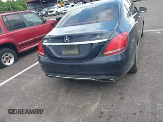 2018 Mercedes-Benz C 300 with VIN 55SWF4JB8JU279005, listed as a IAAI auction lot 42367697 with 197,782 mi miles and . Bid and sale history available at DreamBid. Image 16.