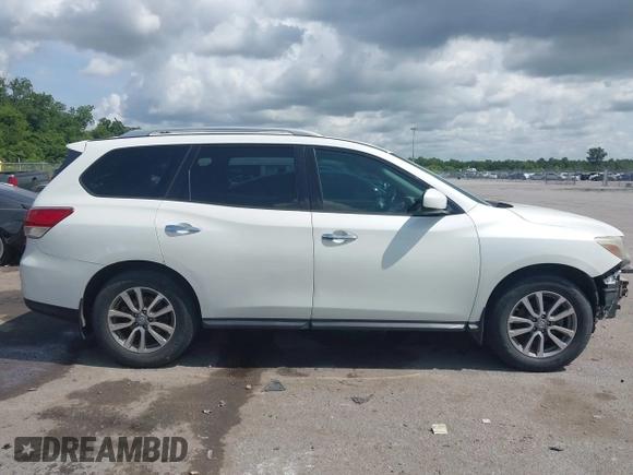 2016 Nissan Pathfinder S with VIN 5N1AR2MN7GC670676, listed as a IAAI auction lot 42391995 with 165,391 mi miles and . Bid and sale history available at DreamBid. Image 13.