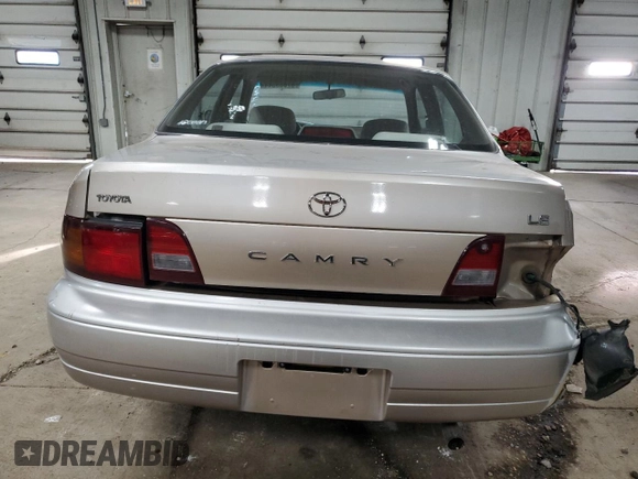 1996 Toyota Camry DX with VIN 4T1BG12K1TU830665, listed as a Copart auction lot 87089344 with 174,929 mi miles and Non Repairable. Bid and sale history available at carsss.com. Image 6.