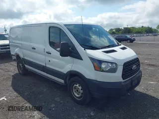 2019 Ford Transit z VIN 1FTYR1ZM8KKA81700, wystawiony jako IAAI lot #42447123 z przebiegiem 124 053 mil mil oraz . Historia ofert i sprzedaży dostępna na DreamBid. Obrazek 1.