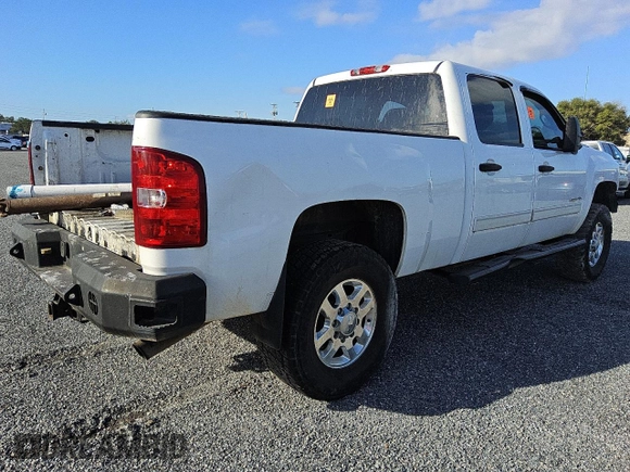 2011 Chevrolet Silverado 2500HD LT with VIN 1GC1CXCG4BF102589, listed as a Copart auction lot 41669685 with 0 mi miles and Clean Title. Bid and sale history available at carsss.com. Image 3.