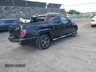 2013 Honda Ridgeline Sport z VIN 5FPYK1F74DB011010, wystawiony jako IAAI lot #42185036 z przebiegiem 80 438 mil mil oraz . Historia ofert i sprzedaży dostępna na DreamBid. Obrazek 4.