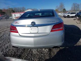 2014 Buick LaCrosse with VIN 1G4GA5G33EF215381, listed as a IAAI auction lot 42092301 with 36,625 mi miles. Bid and sale history available at carsss.com. Image 16.