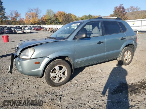 2008 Hyundai Tucson GLS with VIN KM8JM12B38U711611, listed as a Copart auction lot 77448304 with 225,622 mi miles and Salvage Title. Bid and sale history available at carsss.com. Image 1.