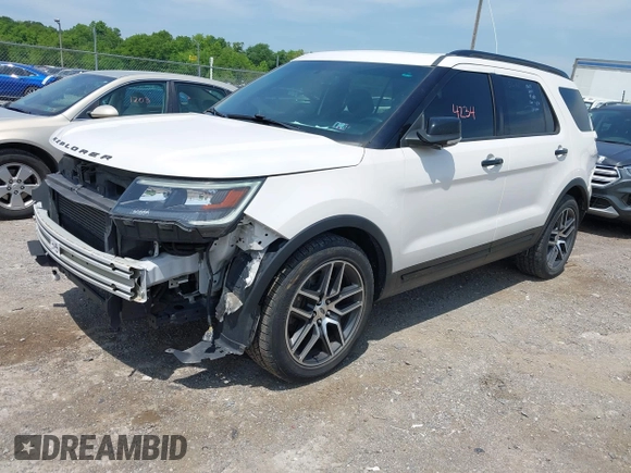 2017 Ford Explorer Sport z VIN 1FM5K8GT6HGA83768, wystawiony jako IAAI lot #42234234 z przebiegiem 82 063 mil mil oraz . Historia ofert i sprzedaży dostępna na DreamBid. Obrazek 2.