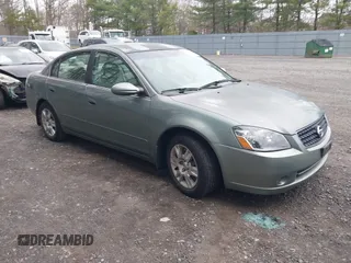 2006 Nissan Altima S z VIN 1N4AL11D96N439718, wystawiony jako IAAI lot #41876672 z przebiegiem 212 974 mil mil oraz . Historia ofert i sprzedaży dostępna na DreamBid. Obrazek 1.