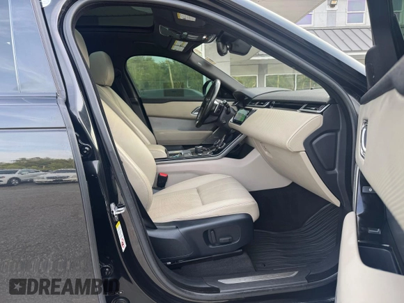 2018 Land Rover Range Rover Velar R-Dynamic SE z VIN SALYL2RX7JA715416, wystawiony jako Copart lot #62775895 z przebiegiem 123 921 mil mil oraz Czysty tytuł • Clean title. Historia ofert i sprzedaży dostępna na DreamBid. Obrazek 5.
