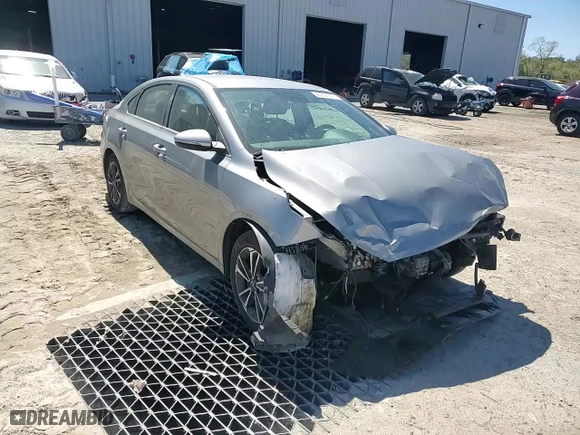 2024 Kia Forte LXS with VIN 3KPF24AD3RE720216, listed as a Copart auction lot 49394345 with 26,446 mi miles and Non Repairable. Bid and sale history available at carsss.com. Image 11.