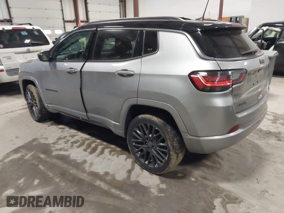 2022 Jeep Compass High Altitude with VIN 3C4NJDCB8NT109002, listed as a IAAI auction lot 41500984 with 70,119 mi miles and . Bid and sale history available at carsss.com. Image 3.