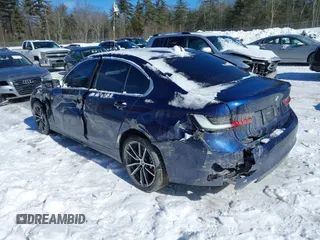 2019 BMW 3 Series 330i xDrive with VIN WBA5R7C59KAJ82495, listed as a IAAI auction lot 41597332 with 79,192 mi miles. Bid and sale history available at carsss.com. Image 3.