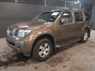 2005 Nissan Pathfinder SE z VIN 5N1AR18W65C703936, wystawiony jako IAAI lot #41271670 z przebiegiem 129 744 mil mil oraz . Historia ofert i sprzedaży dostępna na DreamBid. Obrazek 2.