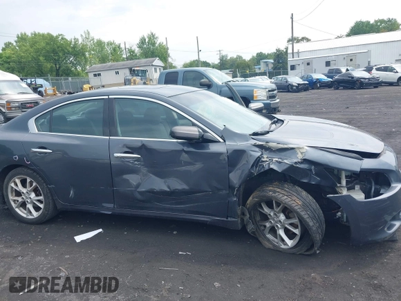 2013 Nissan Maxima SV with VIN 1N4AA5AP8DC806396, listed as a IAAI auction lot 39946999 with 141,665 mi miles and . Bid and sale history available at DreamBid. Image 6.