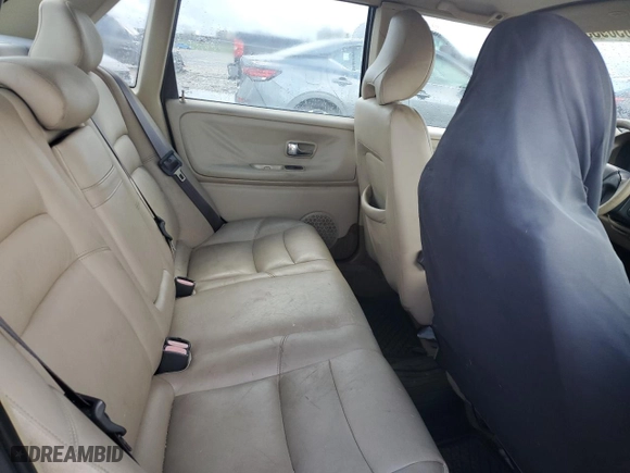 2000 Volvo S70 with VIN YV1LS61J3Y2668760, listed as a Copart auction lot 86589334 with 147,183 mi miles and Clean Title. Bid and sale history available at carsss.com. Image 10.